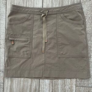 Marmot tan cargo skirt, size 2